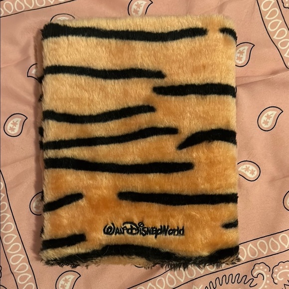 🍓 Vintage Tigger Striped Kids furry Notebook - Picture 2 of 3